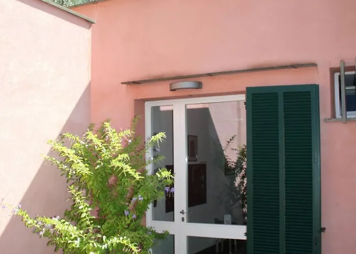 Sibilla D'oltremare - *